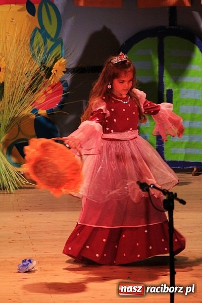 Zdjęcie w galerii na portalu naszraciborz.pl: Wielka gala przedszkolaków w RCK wiadomości z regionu