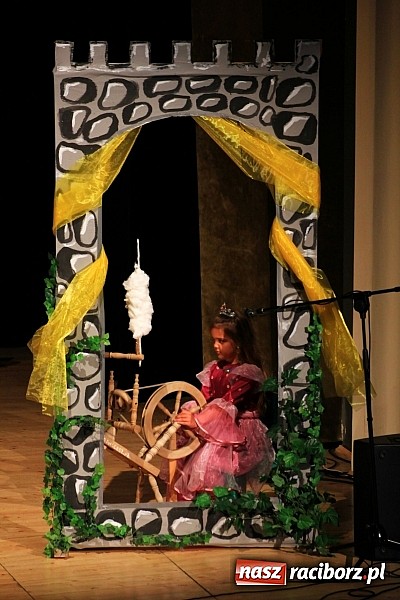 Zdjęcie w galerii na portalu naszraciborz.pl: Wielka gala przedszkolaków w RCK wiadomości z regionu