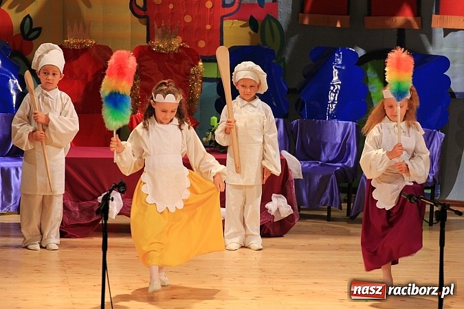 Zdjęcie w galerii na portalu naszraciborz.pl: Wielka gala przedszkolaków w RCK wiadomości z regionu
