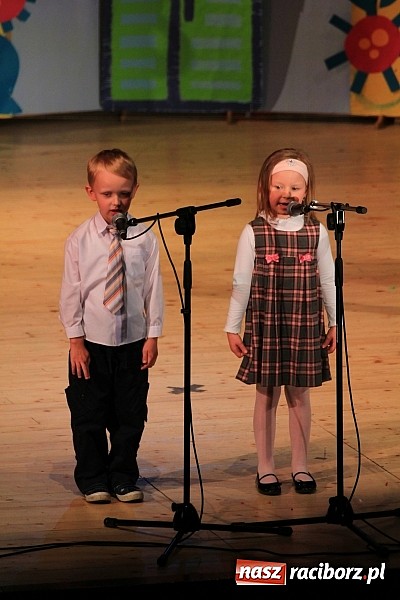 Zdjęcie w galerii na portalu naszraciborz.pl: Wielka gala przedszkolaków w RCK wiadomości z regionu