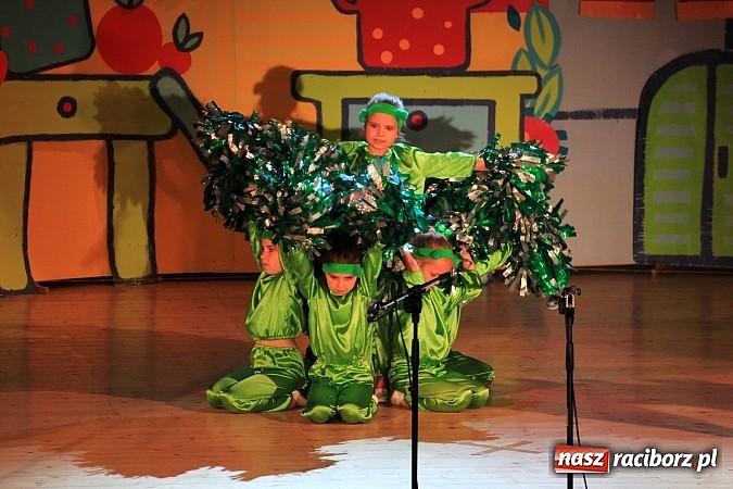 Zdjęcie w galerii na portalu naszraciborz.pl: Wielka gala przedszkolaków w RCK wiadomości z regionu