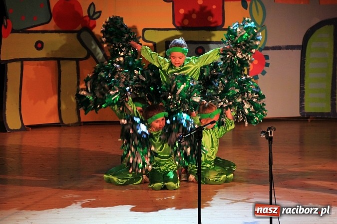 Zdjęcie w galerii na portalu naszraciborz.pl: Wielka gala przedszkolaków w RCK wiadomości z regionu