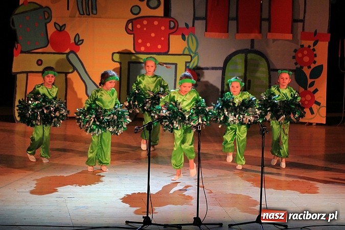 Zdjęcie w galerii na portalu naszraciborz.pl: Wielka gala przedszkolaków w RCK wiadomości z regionu