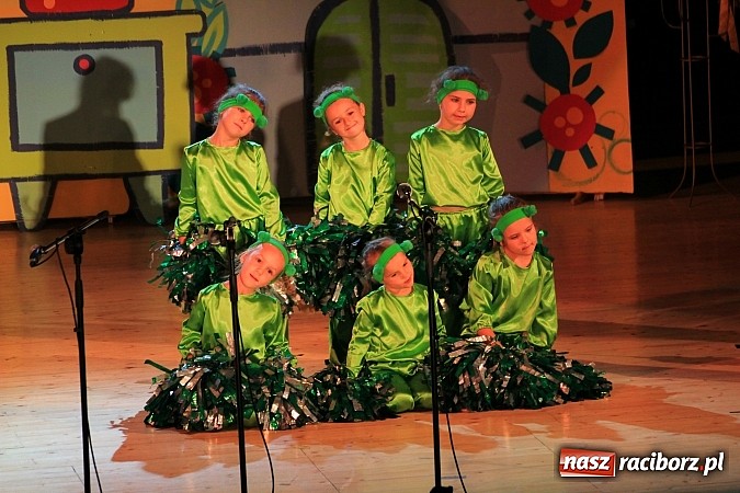 Zdjęcie w galerii na portalu naszraciborz.pl: Wielka gala przedszkolaków w RCK wiadomości z regionu