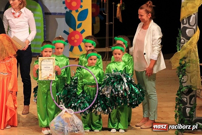Zdjęcie w galerii na portalu naszraciborz.pl: Wielka gala przedszkolaków w RCK wiadomości z regionu