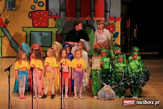 Zdjęcie w galerii na portalu naszraciborz.pl: Wielka gala przedszkolaków w RCK wiadomości z regionu