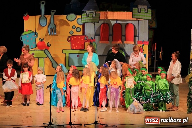 Zdjęcie w galerii na portalu naszraciborz.pl: Wielka gala przedszkolaków w RCK wiadomości z regionu