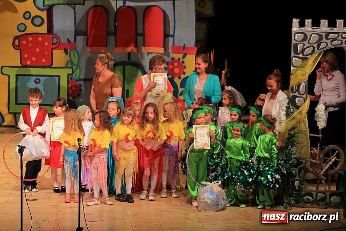 Zdjęcie w galerii na portalu naszraciborz.pl: Wielka gala przedszkolaków w RCK wiadomości z regionu