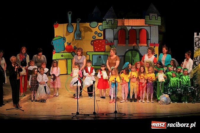 Zdjęcie w galerii na portalu naszraciborz.pl: Wielka gala przedszkolaków w RCK wiadomości z regionu