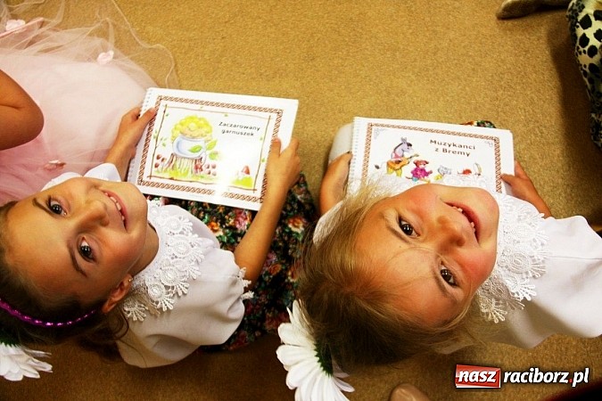 Zdjęcie w galerii na portalu naszraciborz.pl: Klucz do uczenia - gość z Rosji w gminie Krzyżanowice wiadomości z regionu