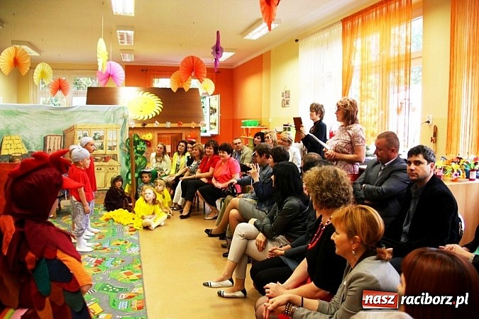 Zdjęcie w galerii na portalu naszraciborz.pl: Klucz do uczenia - gość z Rosji w gminie Krzyżanowice wiadomości z regionu