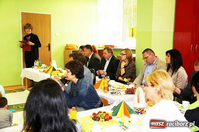 Zdjęcie w galerii na portalu naszraciborz.pl: Klucz do uczenia - gość z Rosji w gminie Krzyżanowice wiadomości z regionu