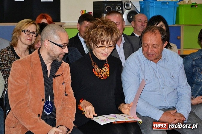 Zdjęcie w galerii na portalu naszraciborz.pl: Klucz do uczenia - gość z Rosji w gminie Krzyżanowice wiadomości z regionu