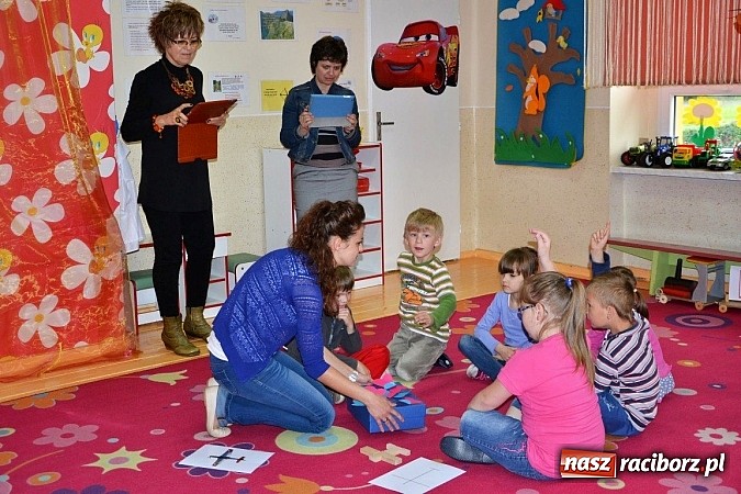 Zdjęcie w galerii na portalu naszraciborz.pl: Klucz do uczenia - gość z Rosji w gminie Krzyżanowice wiadomości z regionu