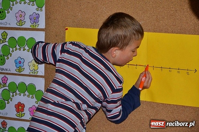 Zdjęcie w galerii na portalu naszraciborz.pl: Klucz do uczenia - gość z Rosji w gminie Krzyżanowice wiadomości z regionu