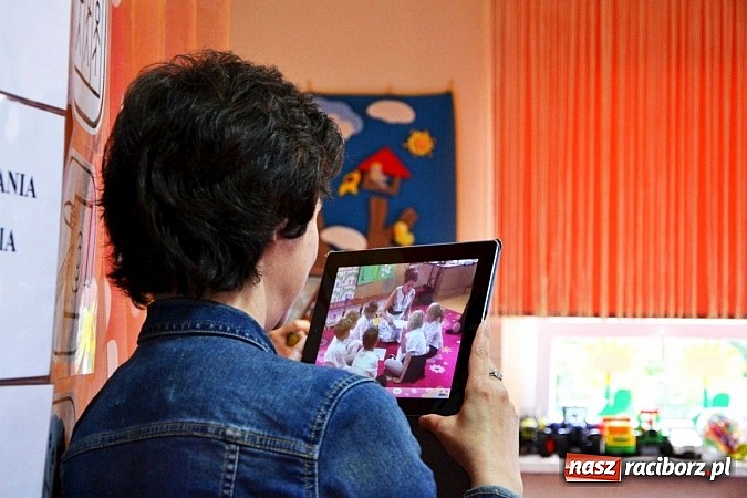 Zdjęcie w galerii na portalu naszraciborz.pl: Klucz do uczenia - gość z Rosji w gminie Krzyżanowice wiadomości z regionu