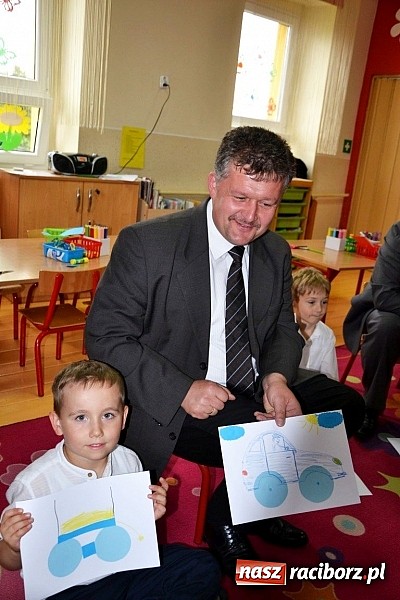 Zdjęcie w galerii na portalu naszraciborz.pl: Klucz do uczenia - gość z Rosji w gminie Krzyżanowice wiadomości z regionu