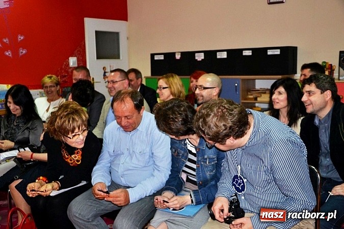 Zdjęcie w galerii na portalu naszraciborz.pl: Klucz do uczenia - gość z Rosji w gminie Krzyżanowice wiadomości z regionu