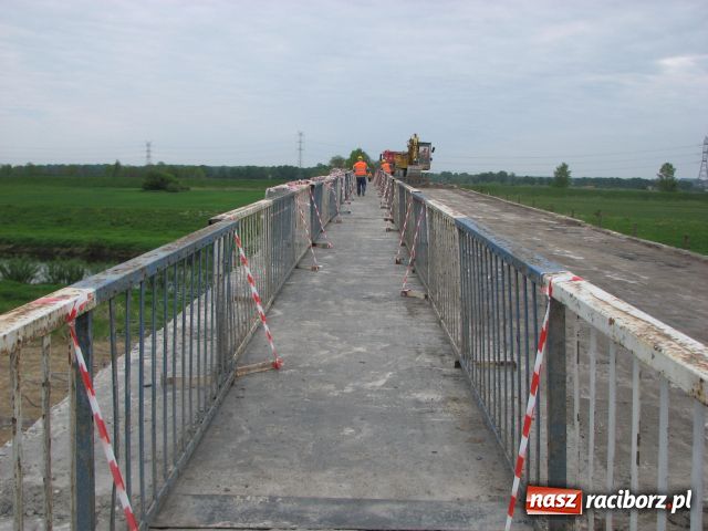 Zdjęcie w galerii na portalu naszraciborz.pl: Widać efekty pracy na moście  wiadomości z regionu