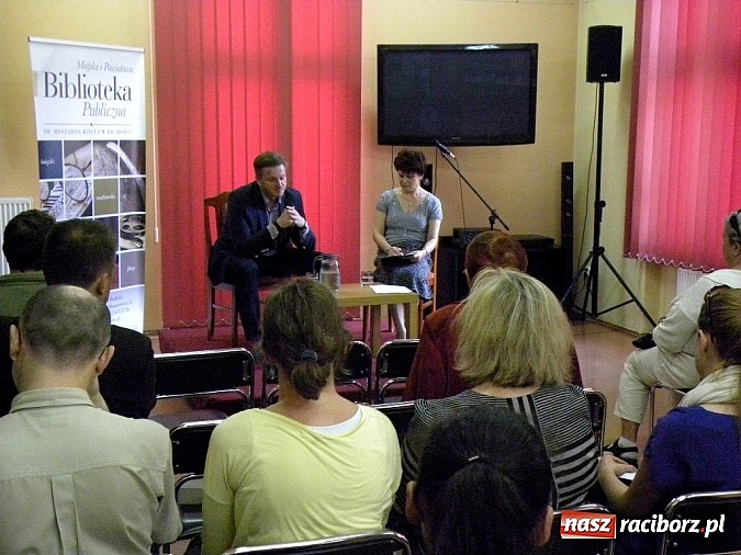 Zdjęcie w galerii na portalu naszraciborz.pl: Jestem Ślązakiem! – spotkanie autorskie z Twardochem wiadomości z regionu