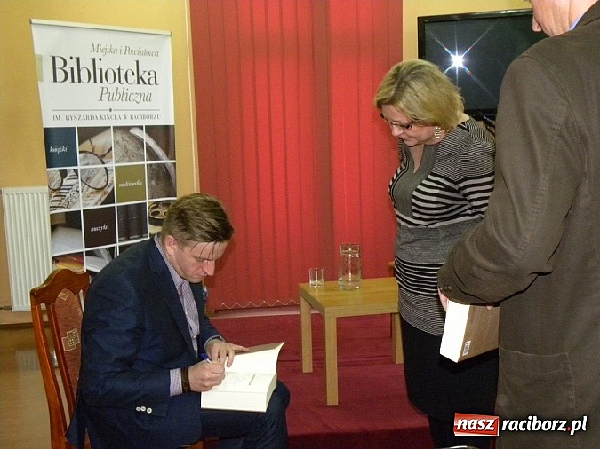 Zdjęcie w galerii na portalu naszraciborz.pl: Jestem Ślązakiem! – spotkanie autorskie z Twardochem wiadomości z regionu