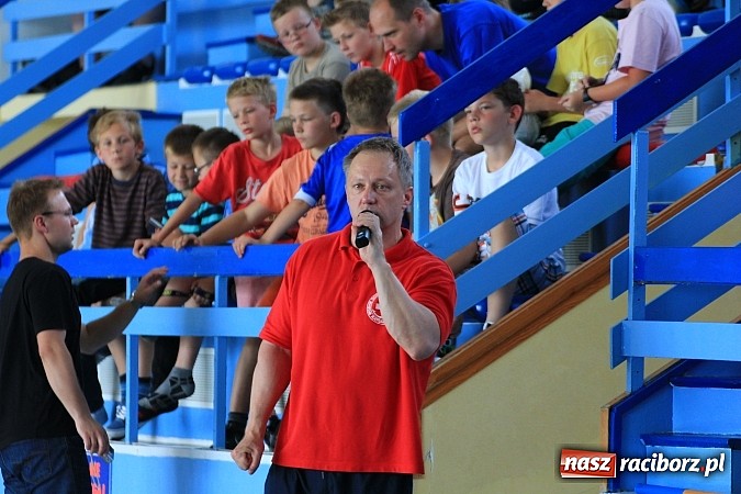 Zdjęcie w galerii na portalu naszraciborz.pl: Piknik pływacki w ZSOMS wiadomości z regionu