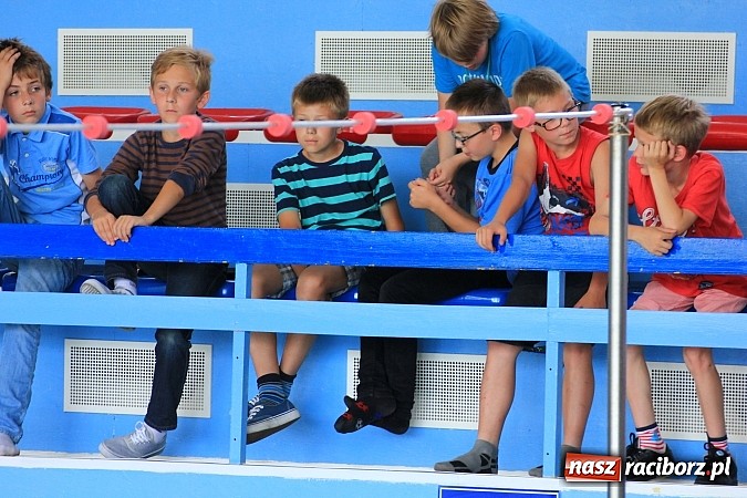 Zdjęcie w galerii na portalu naszraciborz.pl: Piknik pływacki w ZSOMS wiadomości z regionu