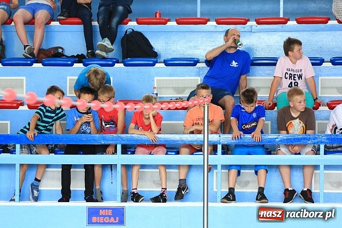 Zdjęcie w galerii na portalu naszraciborz.pl: Piknik pływacki w ZSOMS wiadomości z regionu