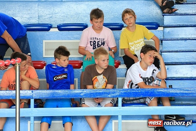 Zdjęcie w galerii na portalu naszraciborz.pl: Piknik pływacki w ZSOMS wiadomości z regionu