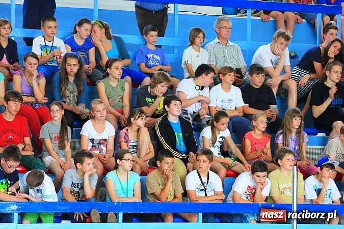 Zdjęcie w galerii na portalu naszraciborz.pl: Piknik pływacki w ZSOMS wiadomości z regionu