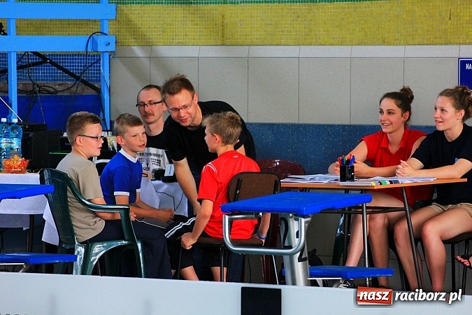 Zdjęcie w galerii na portalu naszraciborz.pl: Piknik pływacki w ZSOMS wiadomości z regionu