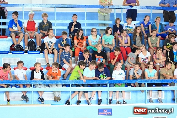Zdjęcie w galerii na portalu naszraciborz.pl: Piknik pływacki w ZSOMS wiadomości z regionu