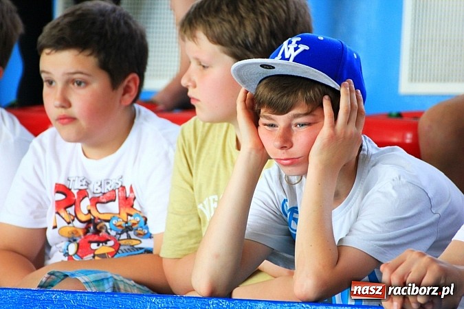 Zdjęcie w galerii na portalu naszraciborz.pl: Piknik pływacki w ZSOMS wiadomości z regionu