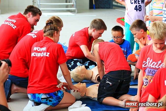 Zdjęcie w galerii na portalu naszraciborz.pl: Piknik pływacki w ZSOMS wiadomości z regionu