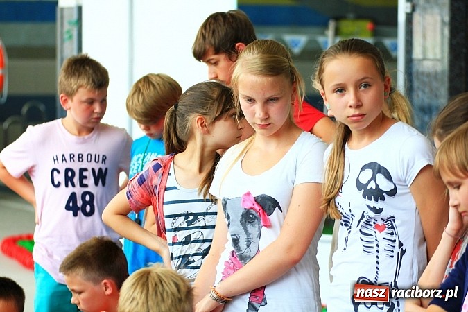 Zdjęcie w galerii na portalu naszraciborz.pl: Piknik pływacki w ZSOMS wiadomości z regionu