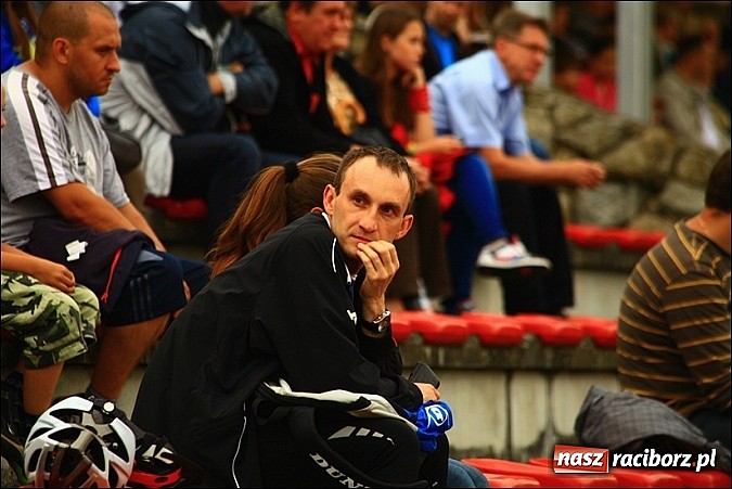 Zdjęcie w galerii na portalu naszraciborz.pl: Freestyle Streets Owners - doskonałe kaskaderskie show na stadionie wiadomości z regionu