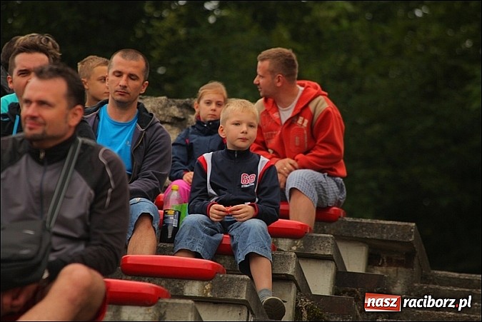 Zdjęcie w galerii na portalu naszraciborz.pl: Freestyle Streets Owners - doskonałe kaskaderskie show na stadionie wiadomości z regionu