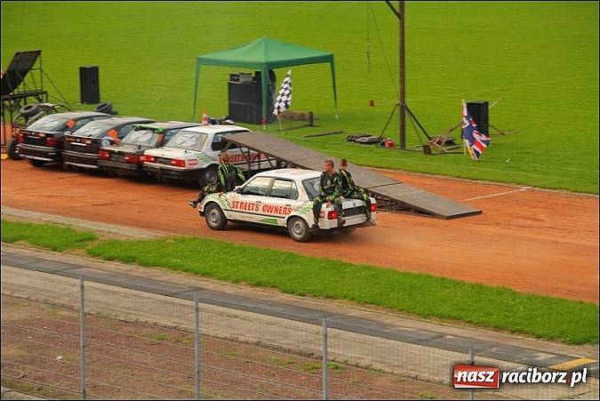 Zdjęcie w galerii na portalu naszraciborz.pl: Freestyle Streets Owners - doskonałe kaskaderskie show na stadionie wiadomości z regionu