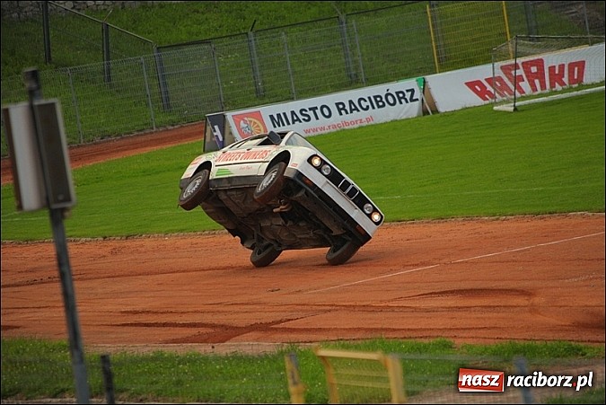Zdjęcie w galerii na portalu naszraciborz.pl: Freestyle Streets Owners - doskonałe kaskaderskie show na stadionie wiadomości z regionu
