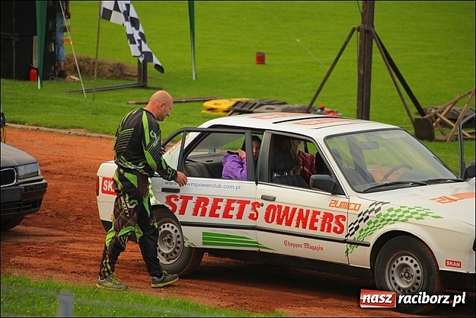 Zdjęcie w galerii na portalu naszraciborz.pl: Freestyle Streets Owners - doskonałe kaskaderskie show na stadionie wiadomości z regionu