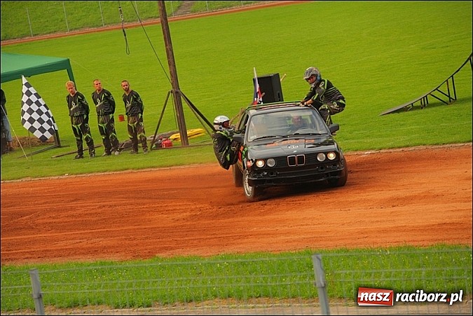 Zdjęcie w galerii na portalu naszraciborz.pl: Freestyle Streets Owners - doskonałe kaskaderskie show na stadionie wiadomości z regionu