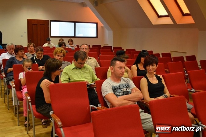 Zdjęcie w galerii na portalu naszraciborz.pl: Uczniowie Szkoły Muzycznej z Rydułtów na zamku wiadomości z regionu