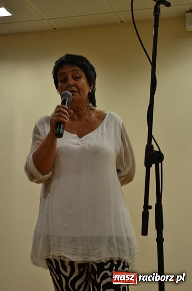 Zdjęcie w galerii na portalu naszraciborz.pl: Uczniowie Szkoły Muzycznej z Rydułtów na zamku wiadomości z regionu