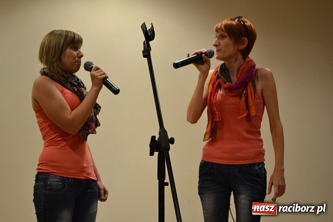 Zdjęcie w galerii na portalu naszraciborz.pl: Uczniowie Szkoły Muzycznej z Rydułtów na zamku wiadomości z regionu