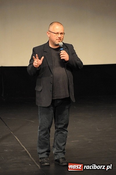 Zdjęcie w galerii na portalu naszraciborz.pl: Nowy film o Raciborzu pt. Z biegiem Psinki - premiera z oklaskami na widowni wiadomości z regionu