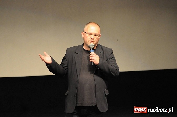 Zdjęcie w galerii na portalu naszraciborz.pl: Nowy film o Raciborzu pt. Z biegiem Psinki - premiera z oklaskami na widowni wiadomości z regionu