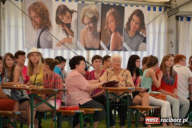 Zdjęcie w galerii na portalu naszraciborz.pl: W Tworkowie wybrali najsympatyczniejszą nastolatkę wiadomości z regionu