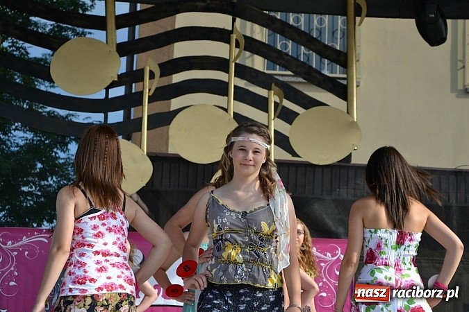 Zdjęcie w galerii na portalu naszraciborz.pl: W Tworkowie wybrali najsympatyczniejszą nastolatkę wiadomości z regionu