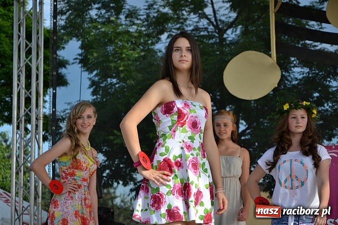 Zdjęcie w galerii na portalu naszraciborz.pl: W Tworkowie wybrali najsympatyczniejszą nastolatkę wiadomości z regionu