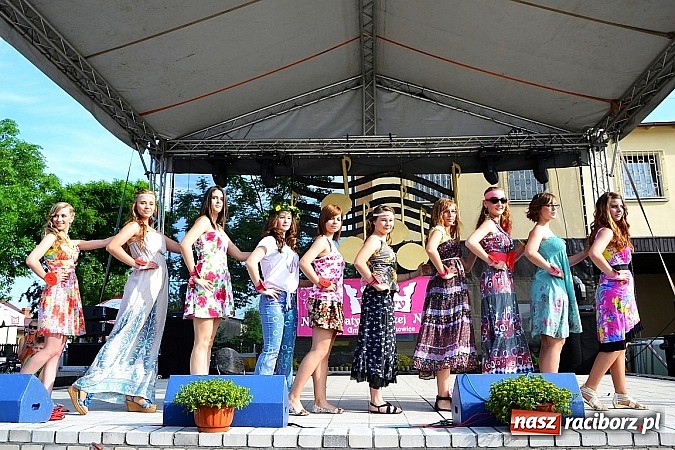 Zdjęcie w galerii na portalu naszraciborz.pl: W Tworkowie wybrali najsympatyczniejszą nastolatkę wiadomości z regionu